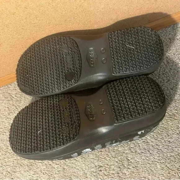 Crocs Women Size 8 Black Floral Neria Pro II Graphic Clog Comfort Footwear - Picture 8 of 9